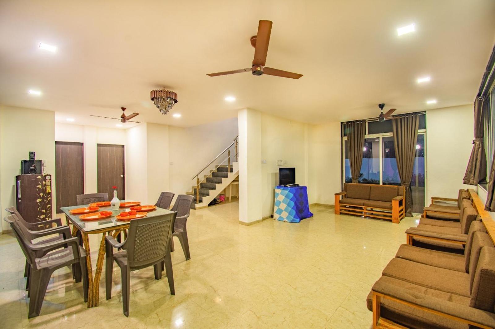 Empyrean Stay Ll 6Bhk Ll Royal Bramha Palace Ll Pvt Pool Ll ロナバラ エクステリア 写真